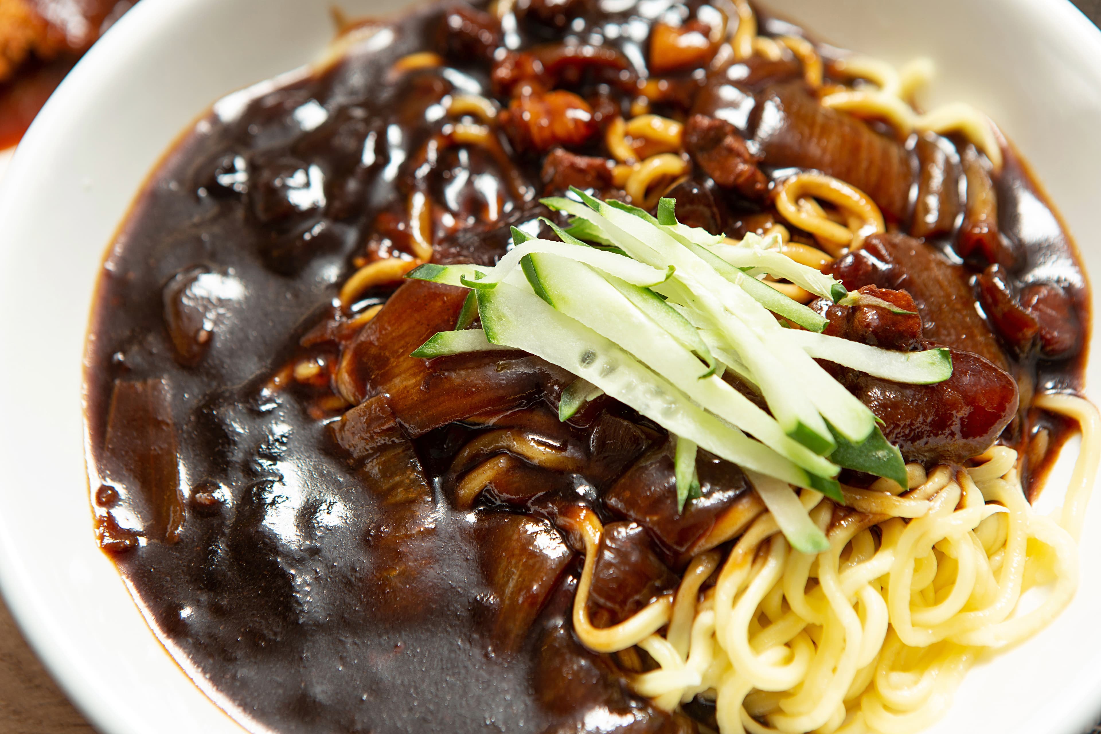 Jjajang Sauce (Korean Black Bean Sauce, 짜장소스)