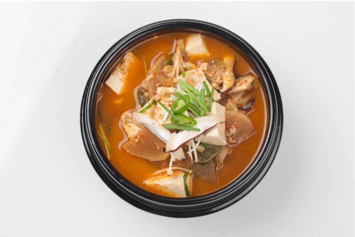 Doenjang Jjigae (Korean Soybean Paste Stew, ๋์ฅ์ฐ๊ฐ)