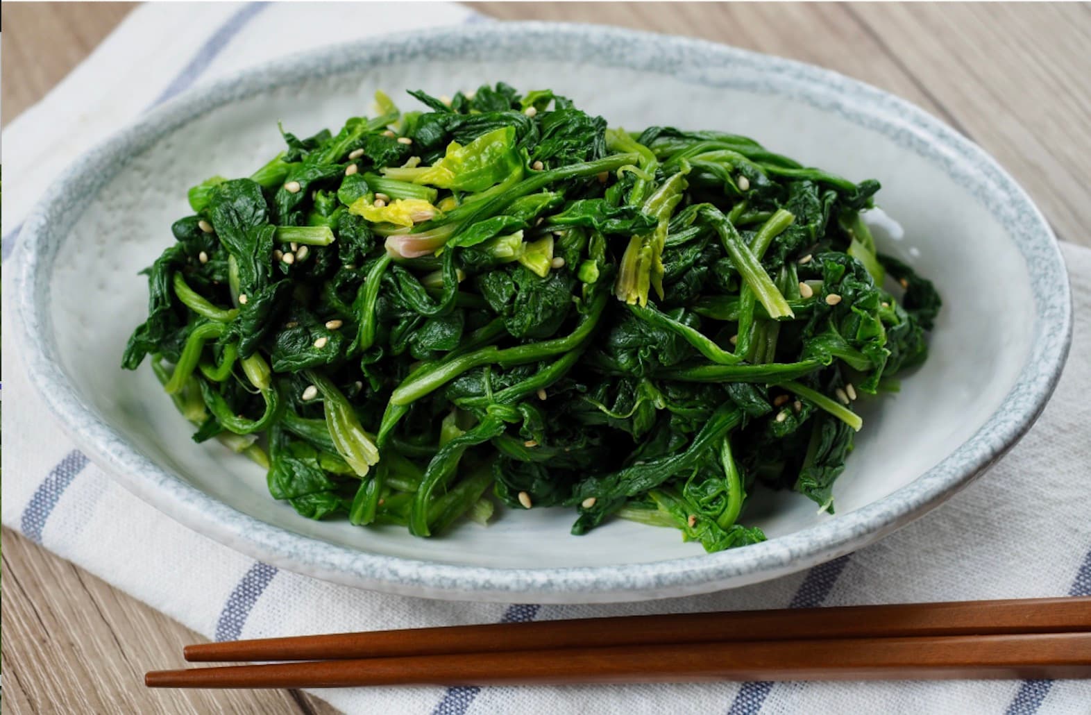 Spinach Namul (Korean Spinach Side Dish, 시금치나물)