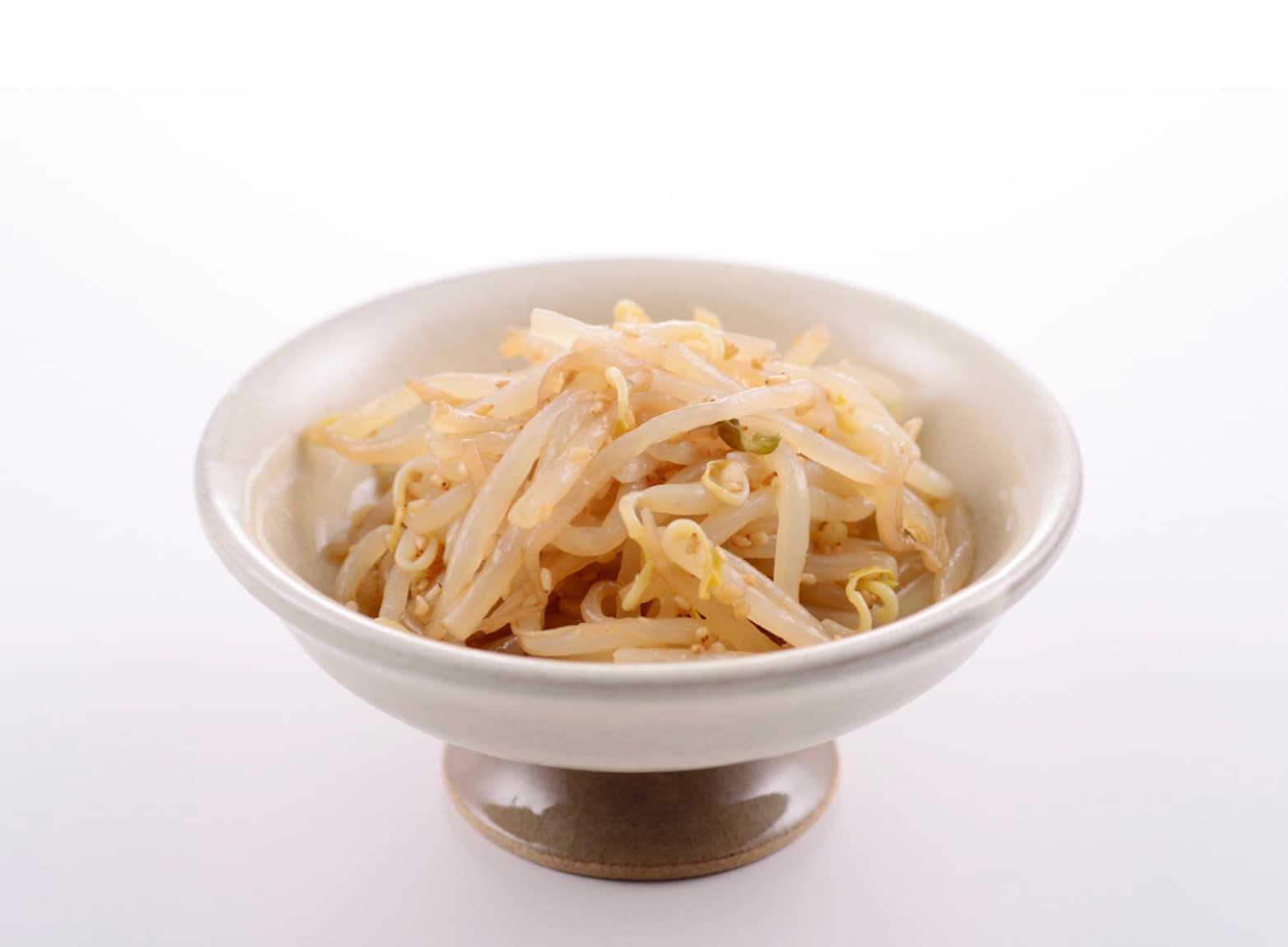 Sukju Namul Muchim (Korean Mung Bean Sprout Side Dish, 숙주나물)