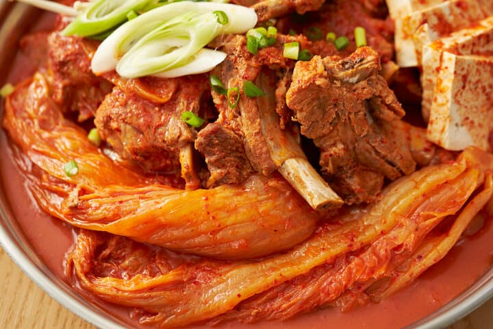 Kimchi Jjigae Recipe – Korean Kimchi Stew with Pork or Tuna (김치찌개)
